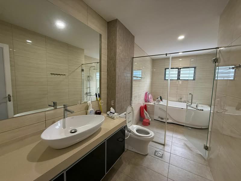 Rumah Teres 2 Tingkat untuk Dijual di Ulu Tiram (Johor) - Jace Loh - Bathroom - PropertyGuru.com.my
