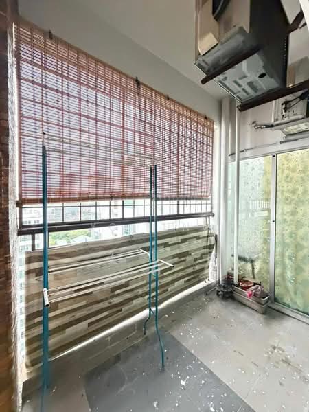 Servis Apartment untuk Disewa di SuriaMas Suites - YC Fung - Balcony - PropertyGuru.com.my