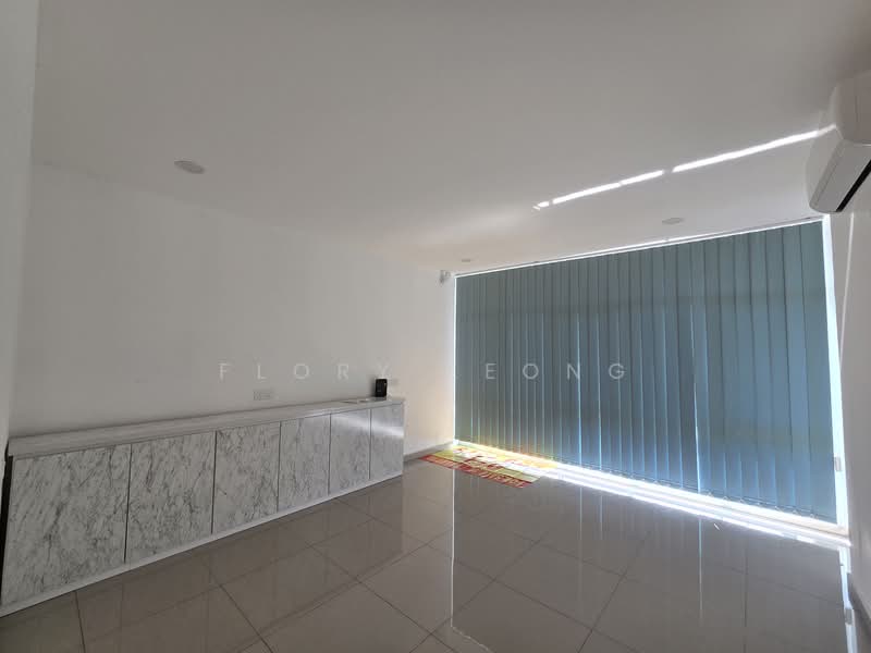 Shop for Rent in Seri Kembangan (Selangor) - Flory Leong - Living Room - PropertyGuru.com.my