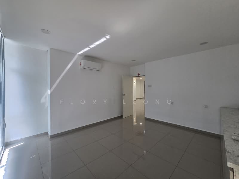 Shop for Rent in Seri Kembangan (Selangor) - Flory Leong - Interior - PropertyGuru.com.my