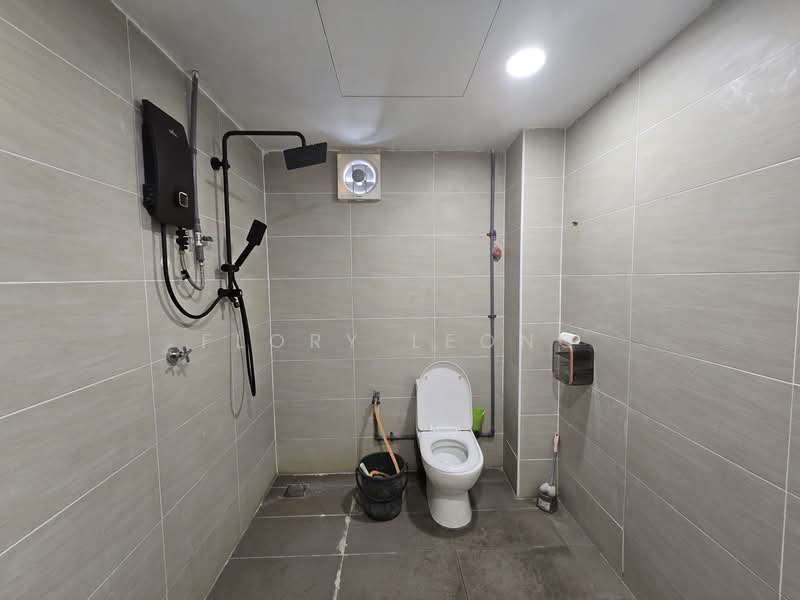 Shop for Rent in Seri Kembangan (Selangor) - Flory Leong - Bathroom - PropertyGuru.com.my