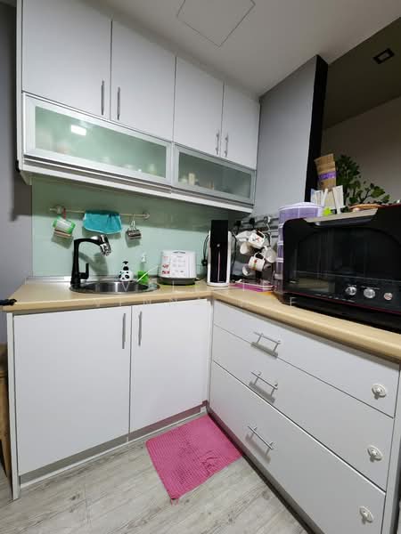 Condominium for Sale at Atmosfera Kondominium - Valerie Venna Hee - Kitchen - PropertyGuru.com.my