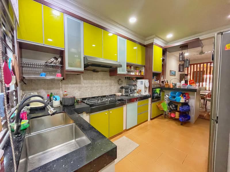 2-storey Terraced House for Sale in Bandar Nusaputra (Puchong) - Mohd Khairul Amilin - Kitchen - PropertyGuru.com.my