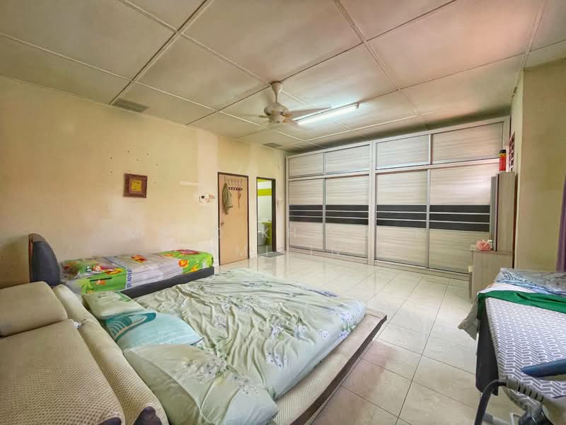 2-storey Terraced House for Sale in Bandar Nusaputra (Puchong) - Mohd Khairul Amilin - Bedroom - PropertyGuru.com.my