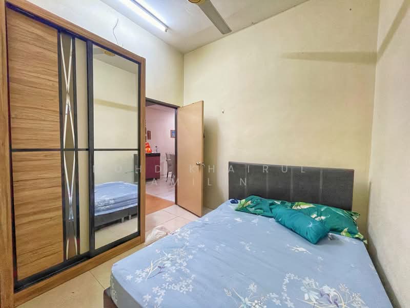 2-storey Terraced House for Sale in Bandar Nusaputra (Puchong) - Mohd Khairul Amilin - Bedroom - PropertyGuru.com.my