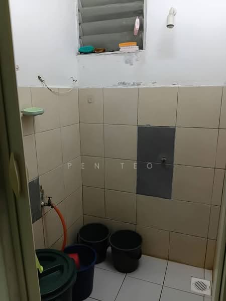 Pangsapuri untuk Dijual di Ara Green - Pen Teo - Bathroom - PropertyGuru.com.my