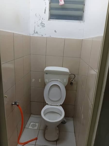 Pangsapuri untuk Dijual di Ara Green - Pen Teo - Bathroom - PropertyGuru.com.my