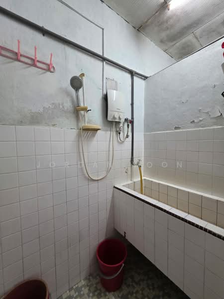 2-storey Terraced House for Sale in Taman Tuna (Seberang Jaya) - Jordan Voon - Bathroom - PropertyGuru.com.my