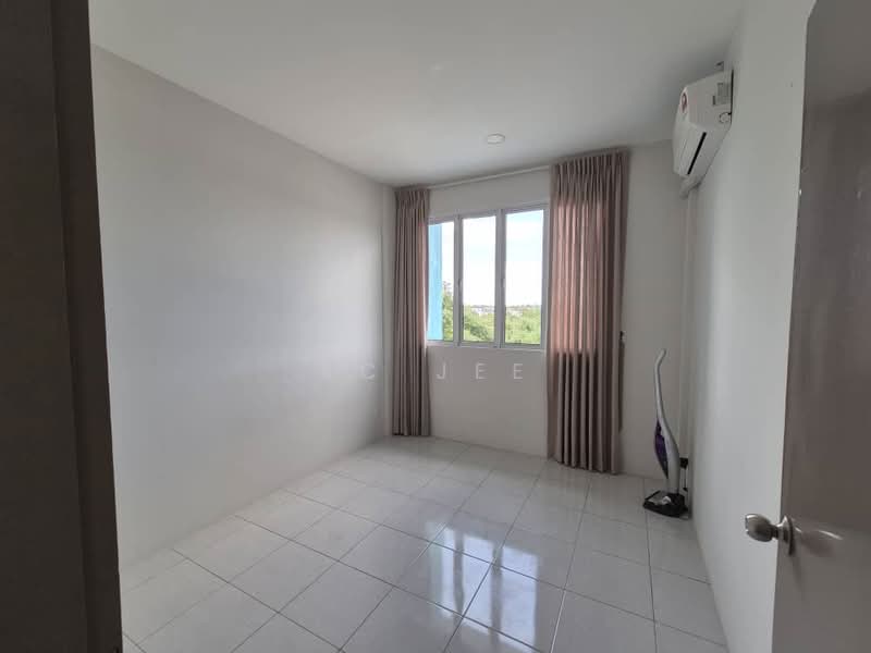 Apartment for Sale at Stutong Heights 3 - KC Jee - Interior - PropertyGuru.com.my