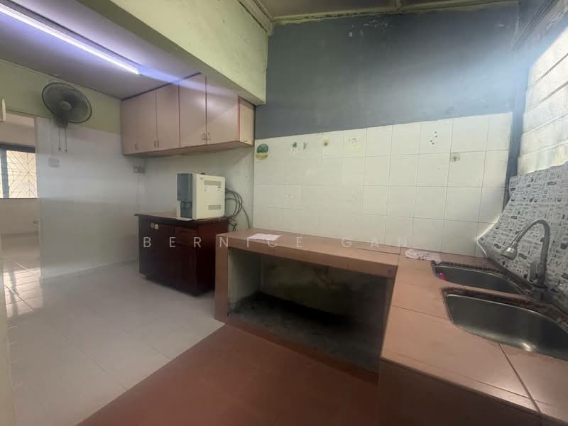 Rumah Teres 2 Tingkat untuk Dijual di Taman Daya (Johor Bahru) - Bernice Gan - Kitchen - PropertyGuru.com.my