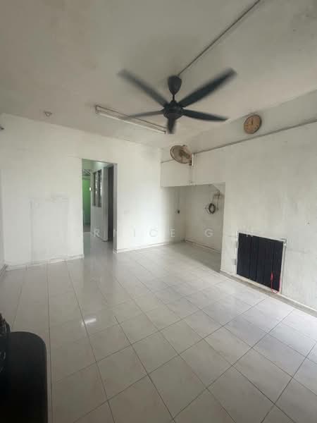 Rumah Teres 2 Tingkat untuk Dijual di Taman Daya (Johor Bahru) - Bernice Gan - Living Room - PropertyGuru.com.my