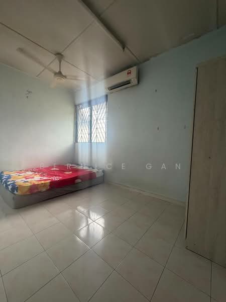 Rumah Teres 2 Tingkat untuk Dijual di Taman Daya (Johor Bahru) - Bernice Gan - Bedroom - PropertyGuru.com.my