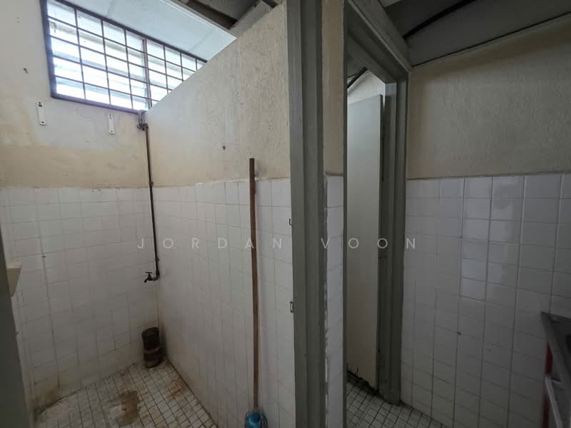 Shop for Sale in Taman Usahaniaga (Bukit Mertajam) - Jordan Voon - Bathroom - PropertyGuru.com.my