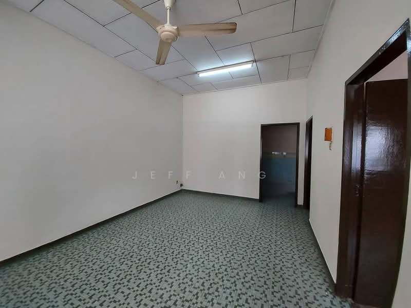 1-storey Terraced House for Sale in Taman Abad (Johor Bahru) - Jeff Ang - Interior - PropertyGuru.com.my