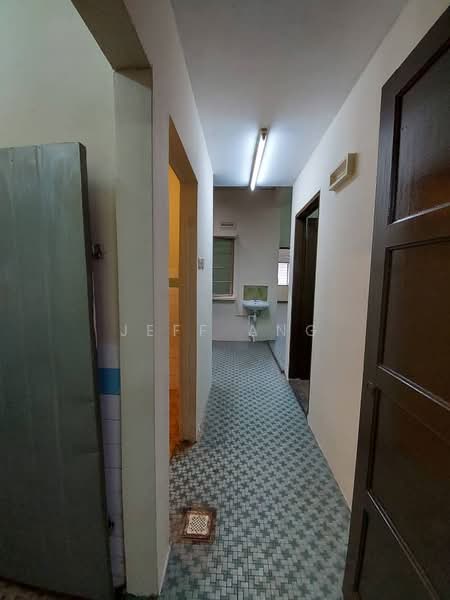 1-storey Terraced House for Sale in Taman Abad (Johor Bahru) - Jeff Ang - Corridor - PropertyGuru.com.my