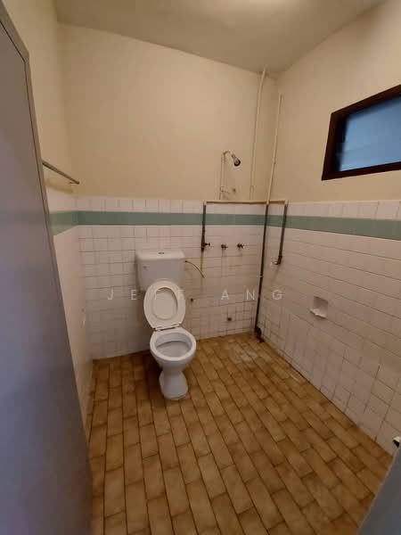 1-storey Terraced House for Sale in Taman Abad (Johor Bahru) - Jeff Ang - Bathroom - PropertyGuru.com.my