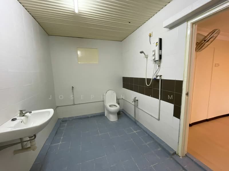 Rumah Teres 2.5 Tingkat untuk Dijual di Taman Bidara (Bukit Mertajam) - Josephine Lim - Bathroom - PropertyGuru.com.my