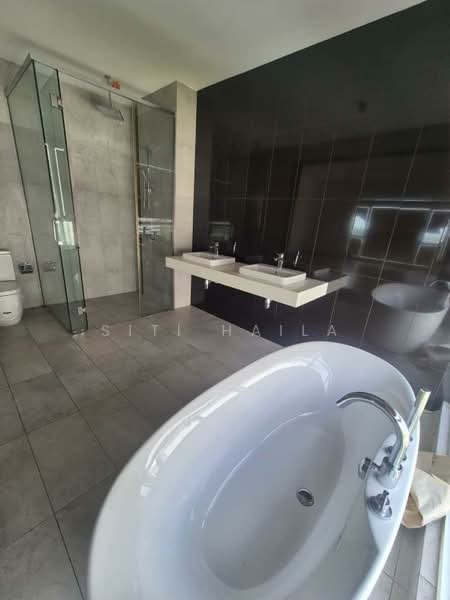 Bungalow for Sale in Hulu Langat (Selangor) - Siti Haila - Bathroom - PropertyGuru.com.my
