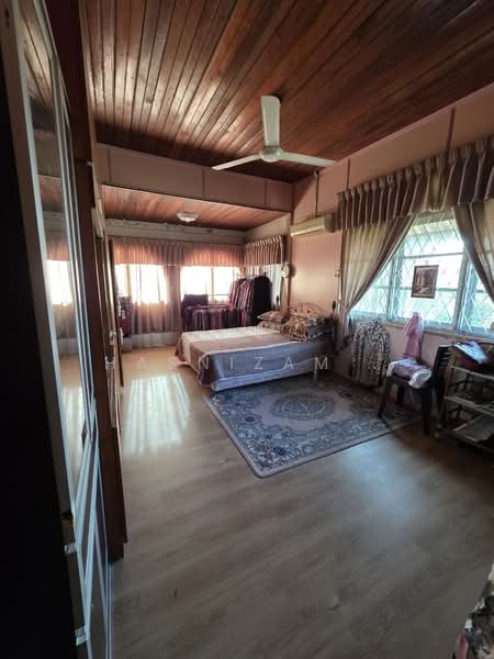 Bungalow for Sale in Taman Uda (Alor Setar) - Hasnizam . - Bedroom - PropertyGuru.com.my