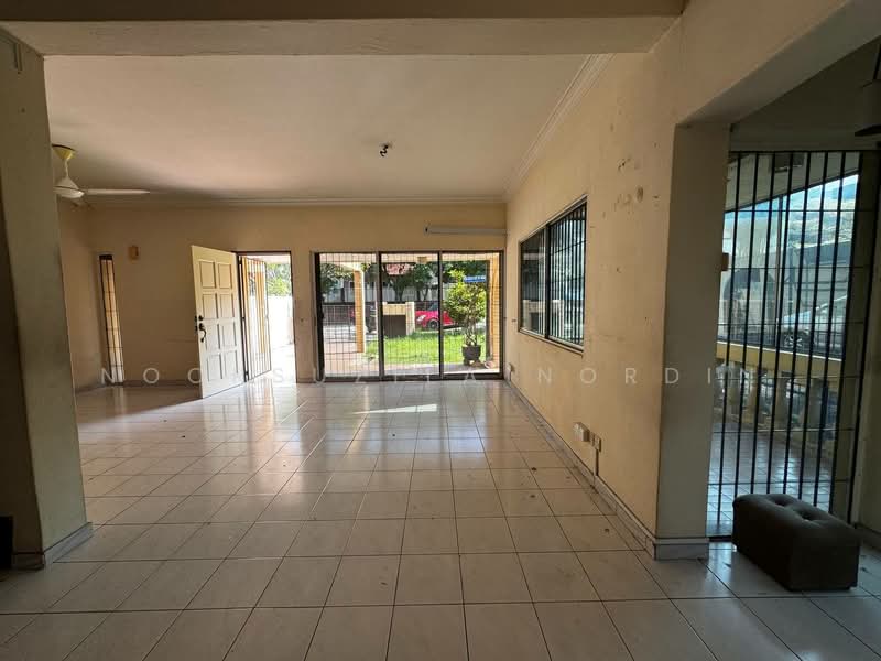 Pangsapuri untuk Dijual di Taman Setiawangsa - Noorsuzila Nordin - Living Room - PropertyGuru.com.my