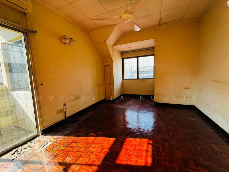 Pangsapuri untuk Dijual di Taman Setiawangsa - Noorsuzila Nordin - Living Room - PropertyGuru.com.my