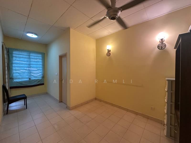 Rumah Teres 2 Tingkat untuk Dijual di Bukit Jelutong (Shah Alam) - Aida Ramli - Interior - PropertyGuru.com.my