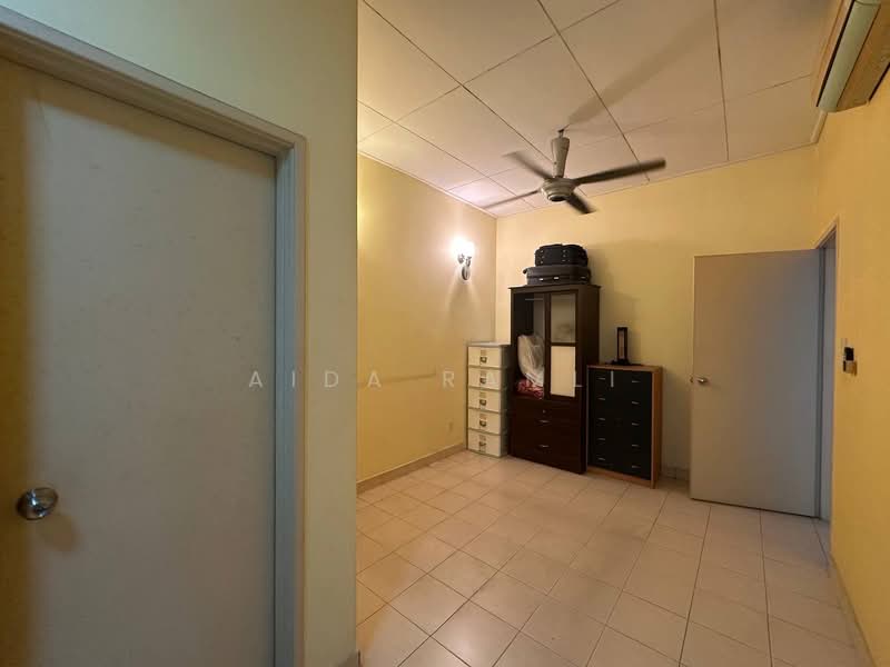 Rumah Teres 2 Tingkat untuk Dijual di Bukit Jelutong (Shah Alam) - Aida Ramli - Bedroom - PropertyGuru.com.my