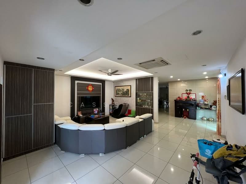 Semi-Detached House for Sale in Kampung Rantau Panjang (Kapar) - Cassey Lim - Living Room - PropertyGuru.com.my