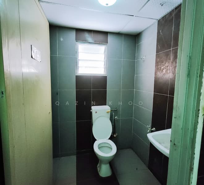 Shop for Rent in Station 18 (Ipoh) - Qazin Khoo - Bathroom - PropertyGuru.com.my