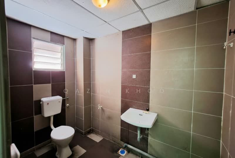 Shop for Rent in Station 18 (Ipoh) - Qazin Khoo - Bathroom - PropertyGuru.com.my