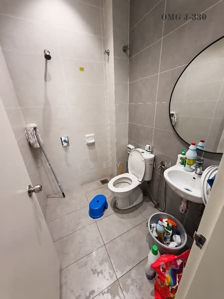 3-storey Terraced House for Sale in Setia Utama (Setia Alam) - Cassey Lim - Bathroom - PropertyGuru.com.my