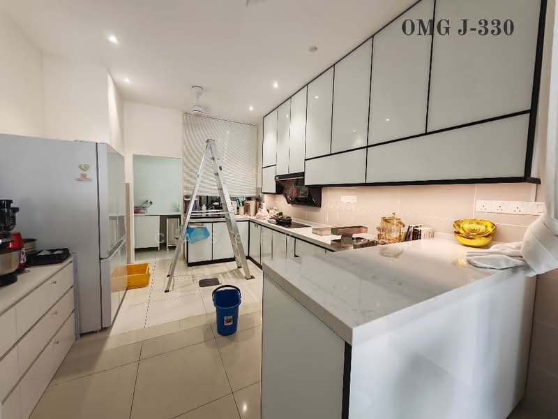 3-storey Terraced House for Sale in Setia Utama (Setia Alam) - Cassey Lim - Kitchen - PropertyGuru.com.my