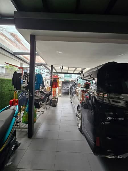 Rumah Teres 2 Tingkat untuk Dijual di Bandar Seri Alam (Masai) - Bernice Gan - Car Park - PropertyGuru.com.my