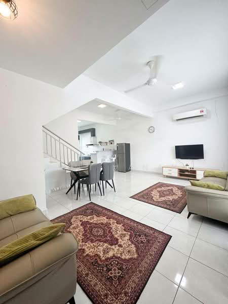 2-storey Terraced House for Sale in Puncak Alam (Selangor) - Amni Manan - Living Room - PropertyGuru.com.my