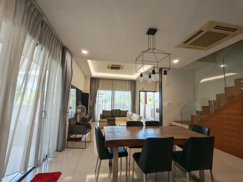 Rumah Teres 2 Tingkat untuk Dijual di Taman Naluri Indah (Seberang Jaya) - Esther Sim - Living Room - PropertyGuru.com.my