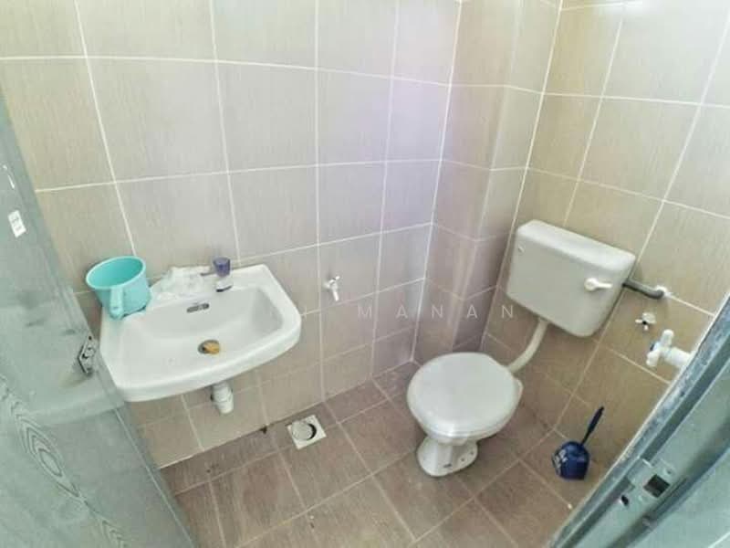 Rumah Teres 1.5 Tingkat untuk Dijual di Klang (Selangor) - Amni Manan - Bathroom - PropertyGuru.com.my