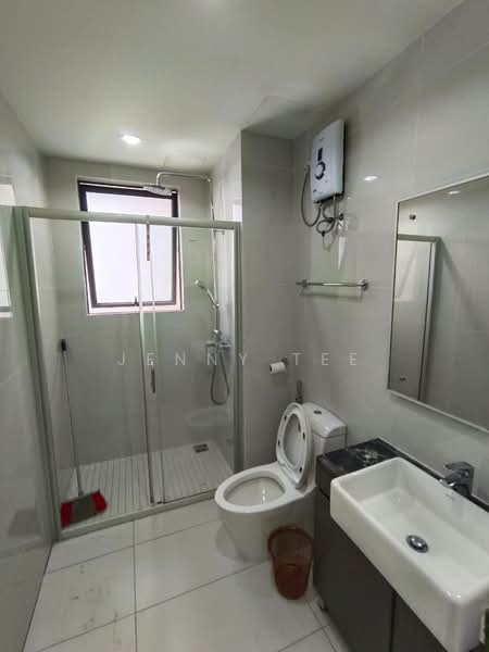 Kondominium untuk Disewa di Bay Point @ Country Garden Danga Bay - Jenny Tee - Bathroom - PropertyGuru.com.my