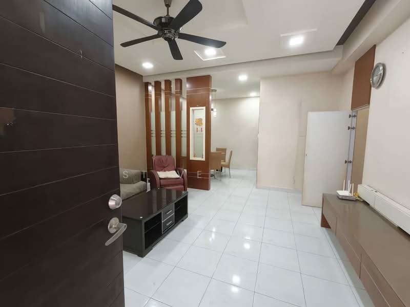 2-storey Terraced House for Sale in Taman Setia Indah (Tebrau) - Steve Tah - Living Room - PropertyGuru.com.my