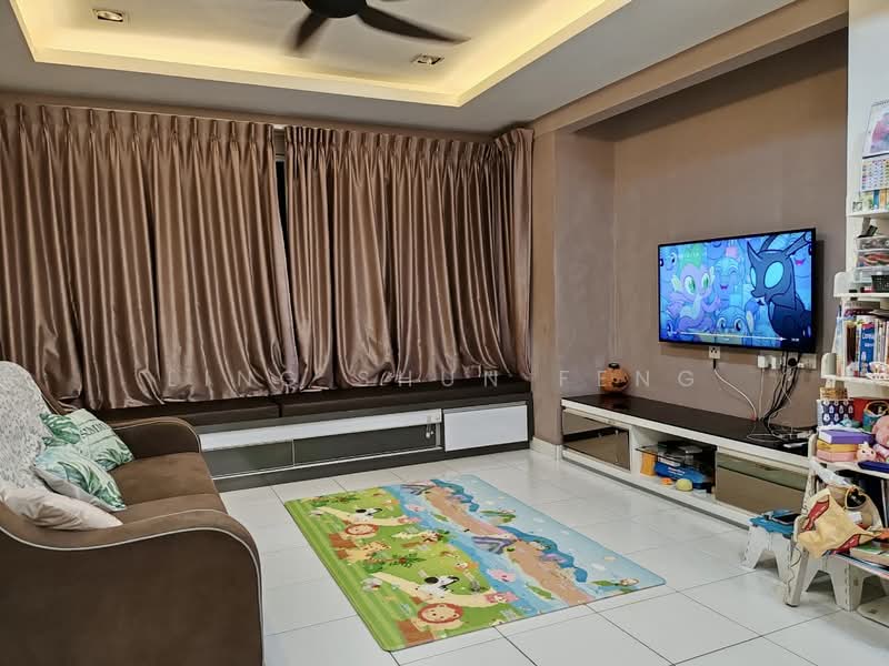 Kondominium untuk Dijual di First Residence (Residensi Unggul) - Ling Shun Feng - Living Room - PropertyGuru.com.my