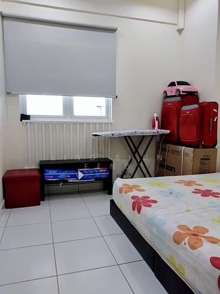 Kondominium untuk Dijual di First Residence (Residensi Unggul) - Ling Shun Feng - Bedroom - PropertyGuru.com.my