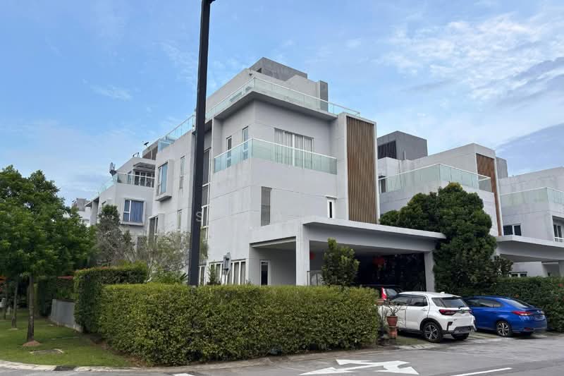 Bungalow for Rent in Lakefront Villa (Cyberjaya) - Sarah . - Exterior - PropertyGuru.com.my