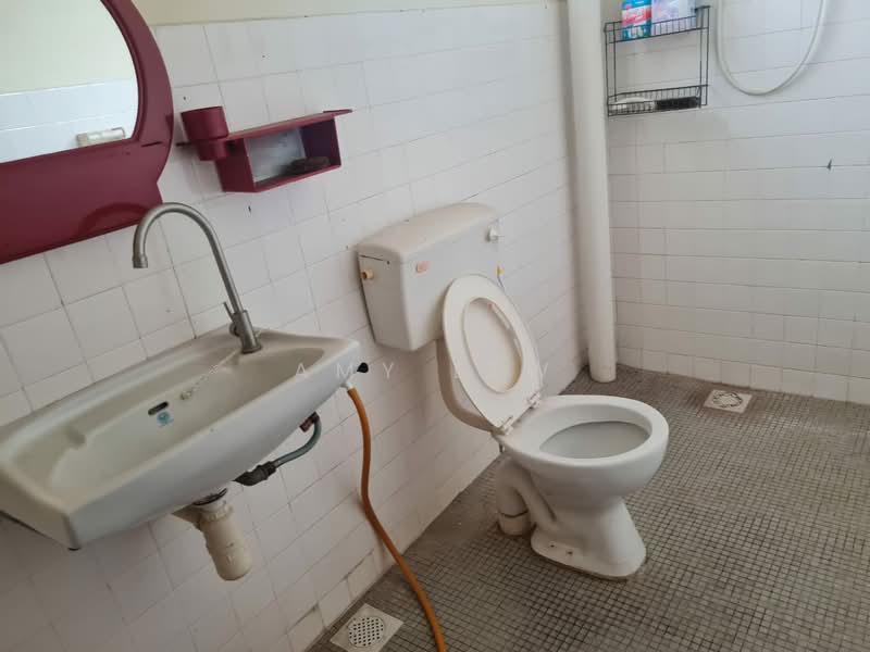 Rumah Teres 2 Tingkat untuk Dijual di Mentakab (Pahang) - Amy Lew - Bathroom - PropertyGuru.com.my