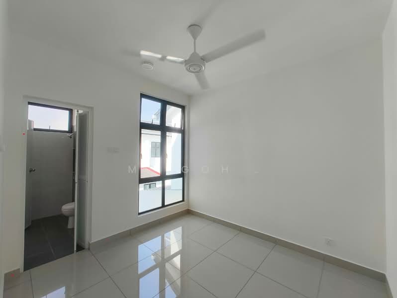2-storey Terraced House for Sale in Semenyih (Selangor) - Ms Goh . - Bathroom - PropertyGuru.com.my