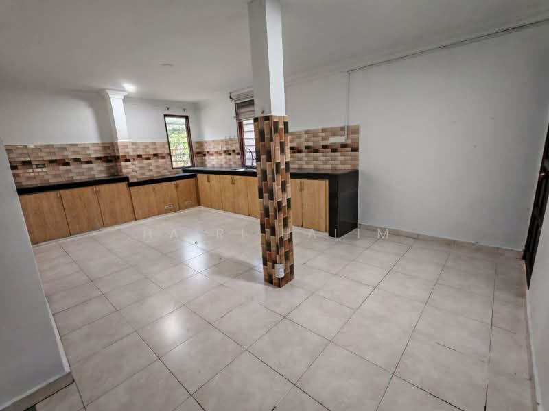 1.5-storey Terraced House for Sale in Taman Alam Megah (Shah Alam) - Hairi Halim - Kitchen - PropertyGuru.com.my