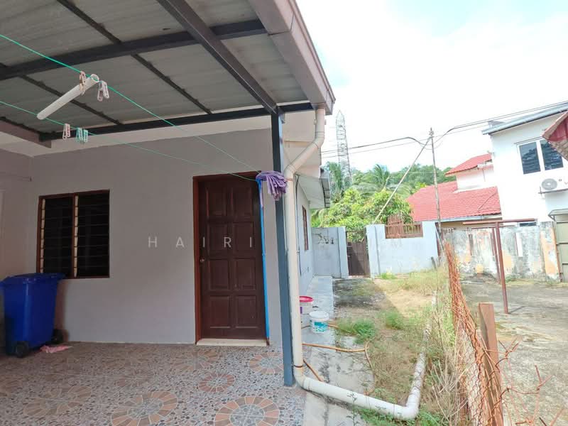 1.5-storey Terraced House for Sale in Taman Alam Megah (Shah Alam) - Hairi Halim - Exterior - PropertyGuru.com.my