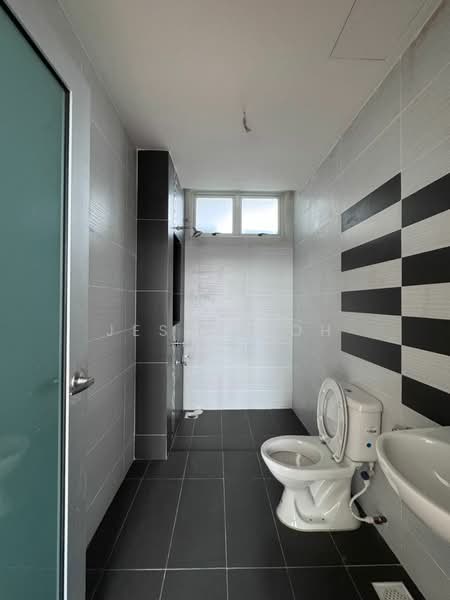 Kondominium untuk Disewa di The Seed Taman Sutera Utama - Jessy Koh - Bathroom - PropertyGuru.com.my