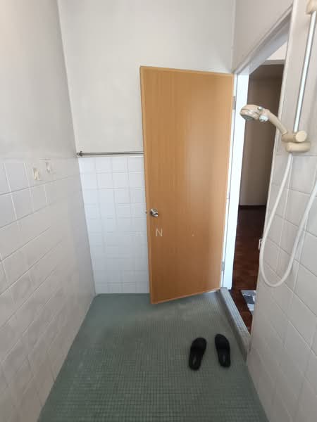 Rumah Teres 2 Tingkat untuk Dijual di Taman Overseas Union (Taman Oug) (Jalan Klang Lama (Old Klang Road)) - Han . - Bathroom - PropertyGuru.com.my