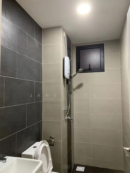 Servis Apartment untuk Disewa di Tuan Residency - Jane Yeow - Bathroom - PropertyGuru.com.my