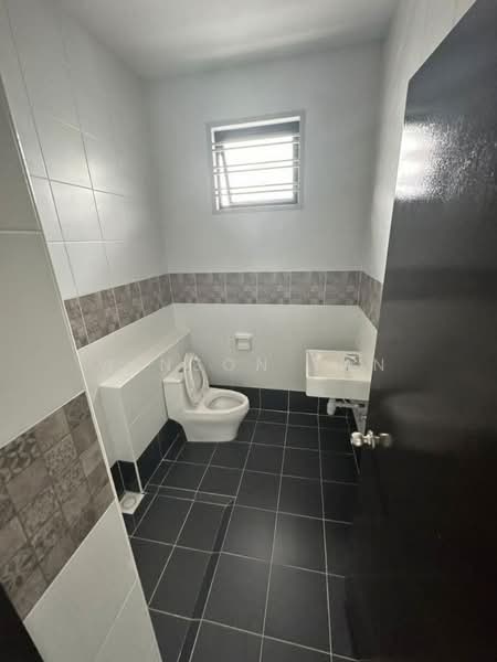 2-storey Terraced House for Sale in Bukit Indah (Iskandar Puteri (Nusajaya)) - Winson Tan - Bathroom - PropertyGuru.com.my