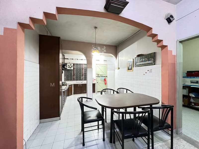 2-storey Terraced House for Sale in Johor Bahru (Johor) - Michael Teh - Dining Room - PropertyGuru.com.my